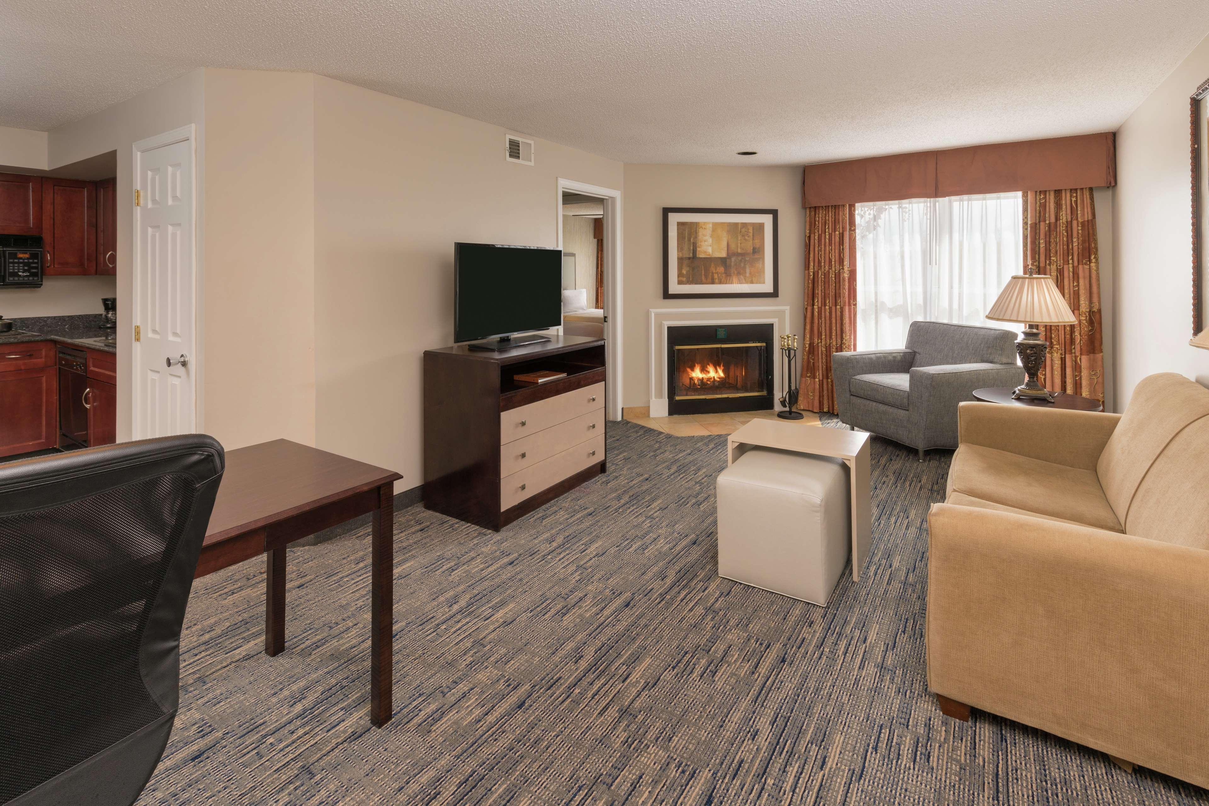 Homewood Suites By Hilton Chicago - Schaumburg Ngoại thất bức ảnh